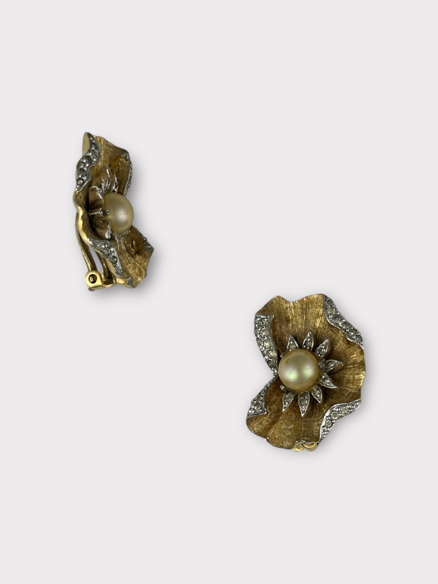 JOMAZ Ruffle Clip Earrings