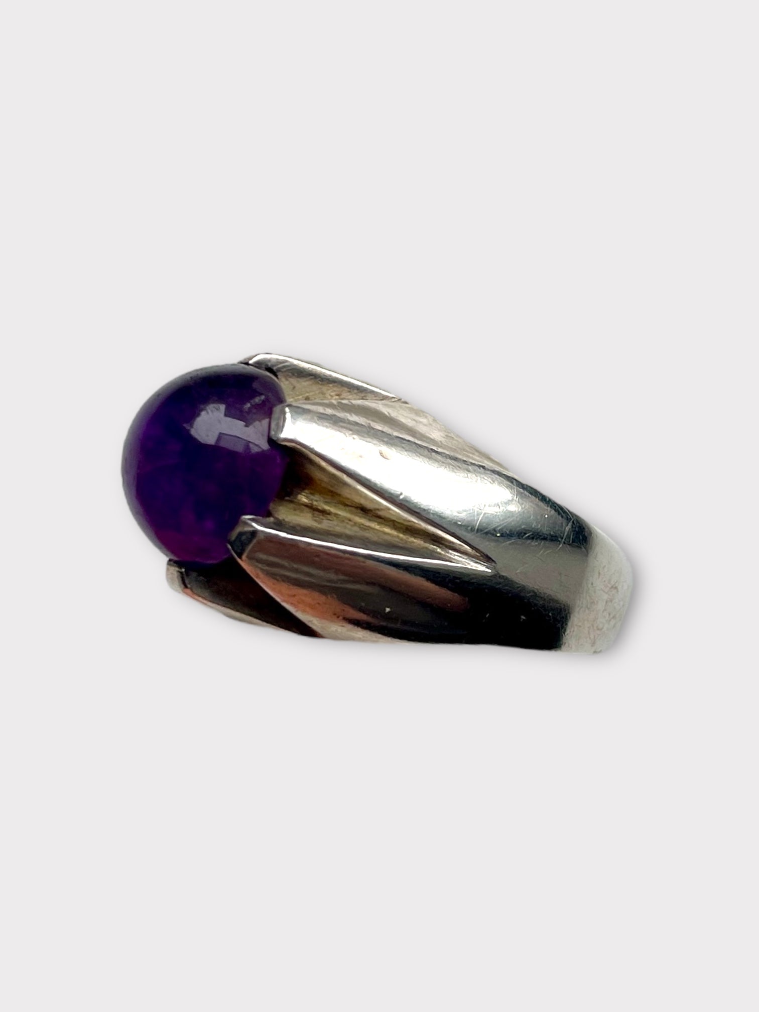 Silver Ring with Amethyst