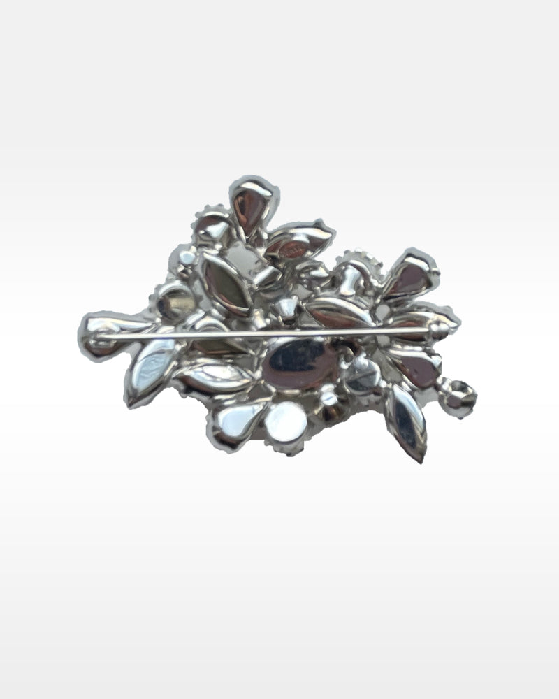 Kramer White and Pearl Pin