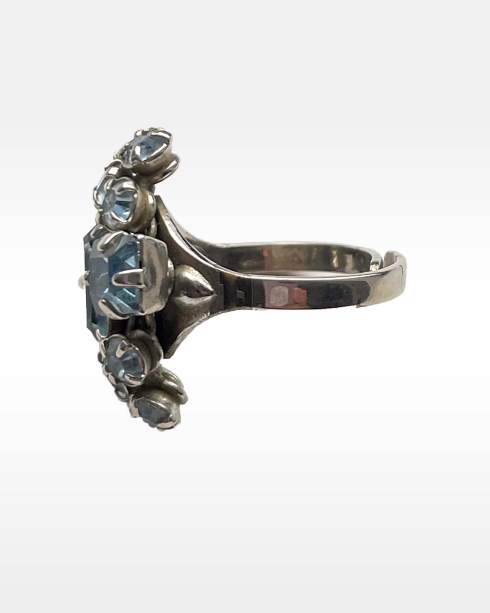1930s Blue Rhinestone and Silver Metal Ring